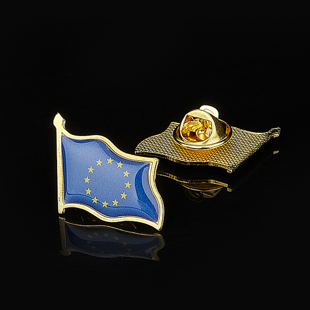 Brooch Pin Gold - 欧州連合の愛国心のバッジ、金メッキの手を振る旗の襟、スーツやトラベルバッグのブローチウェア、DIYアクセサリー