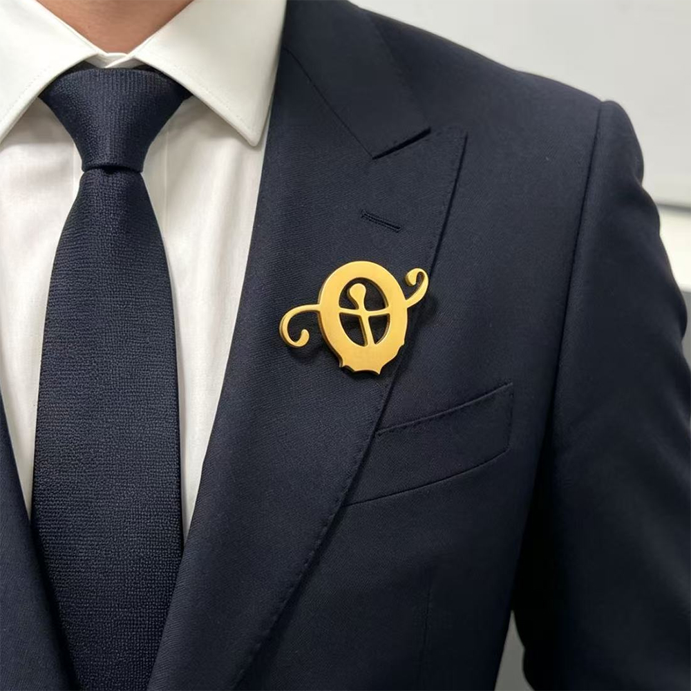 ステンレス製カスタムロゴスカルバンダナブローチ3色ゴールドシ - Brooch Pin Gold のレビューと価格