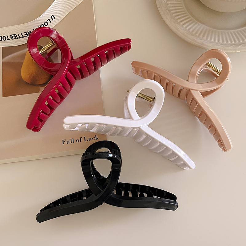 4個入り 大型クロス型 ソフトシリコンヘアクリップ 女性用  - Hair Claw Clip Set のレビューと価格
