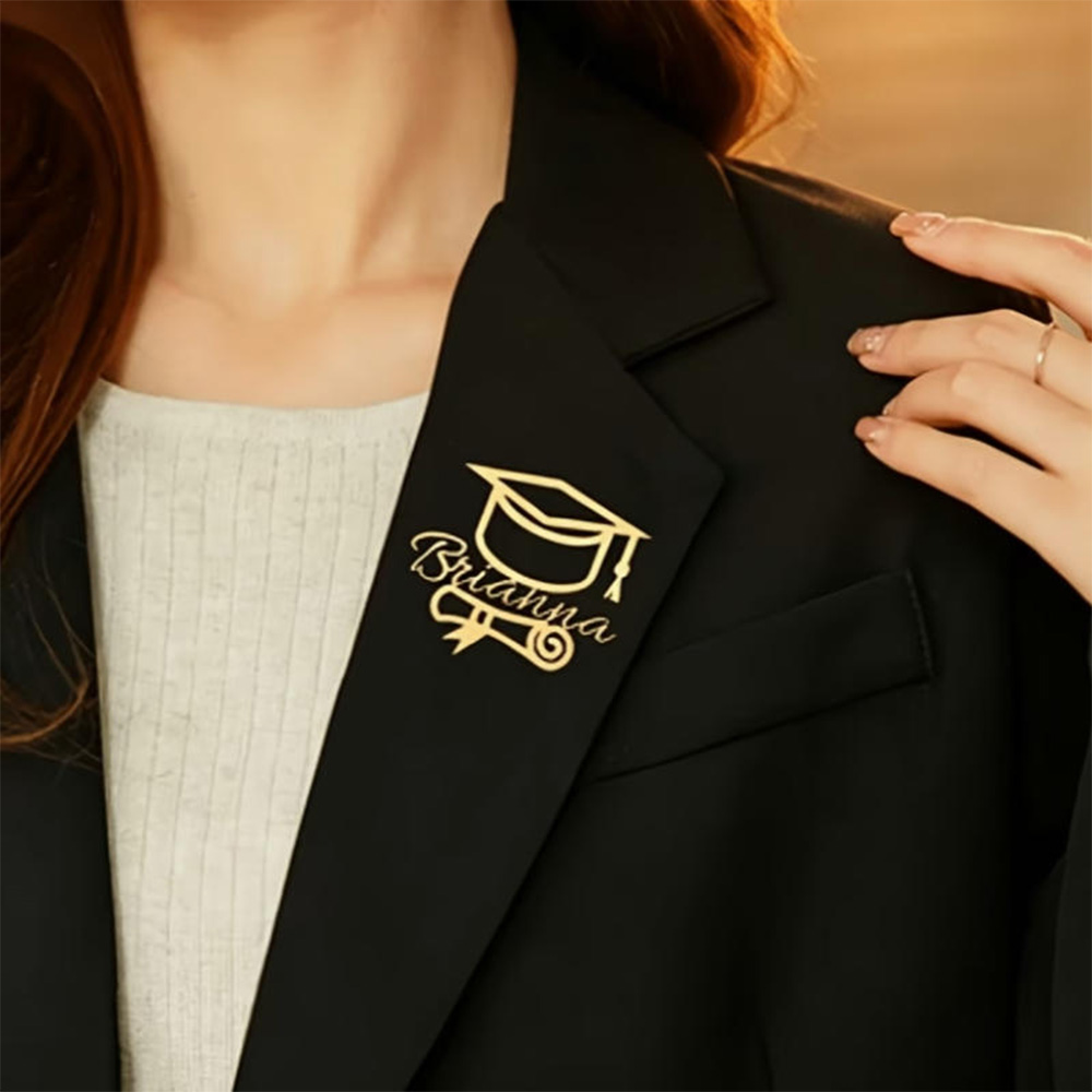 カスタマイズ卒業帽子名札ブローチピン 男女兼用名札ラペルピン - Brooch Pin Gold のレビューと価格