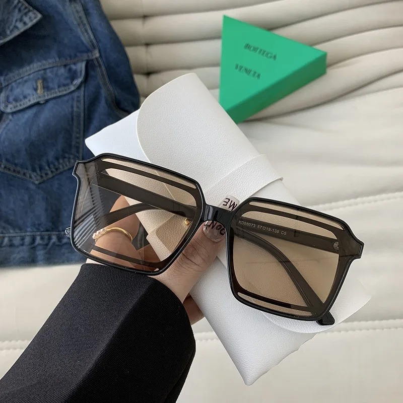 新作ファッションオーバーサイズサングラス 女性用ブランドデザ - Sunglasses Oversized Square のレビューと価格