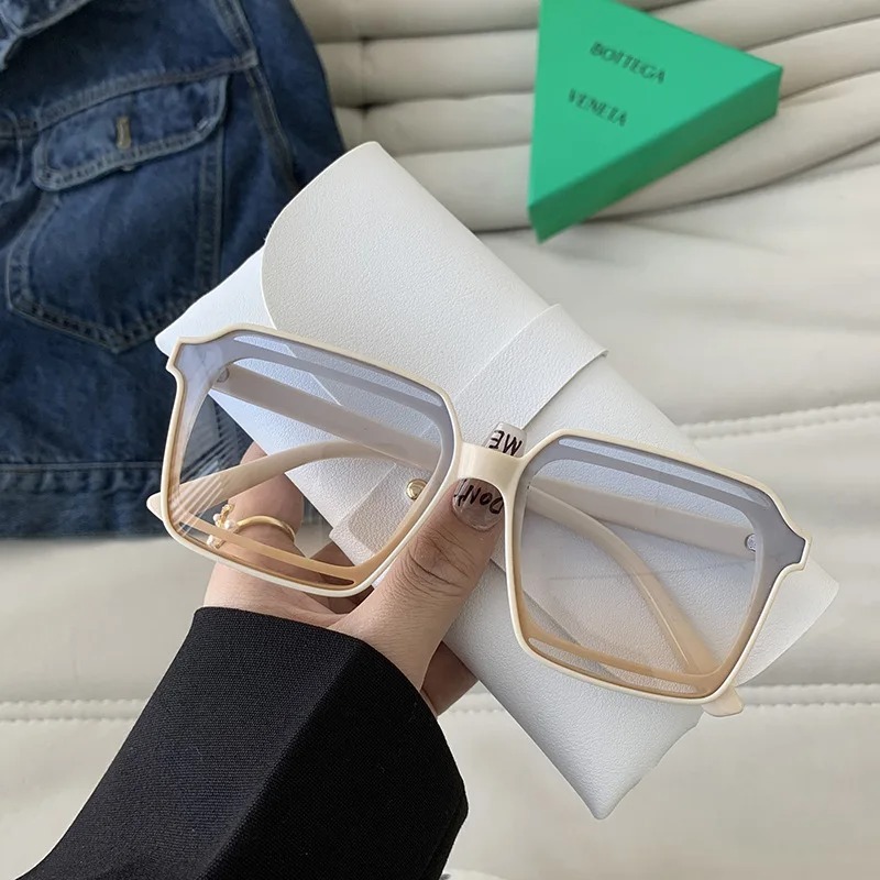 新作ファッションオーバーサイズサングラス 女性用ブランドデザ - Sunglasses Oversized Square のレビューと価格