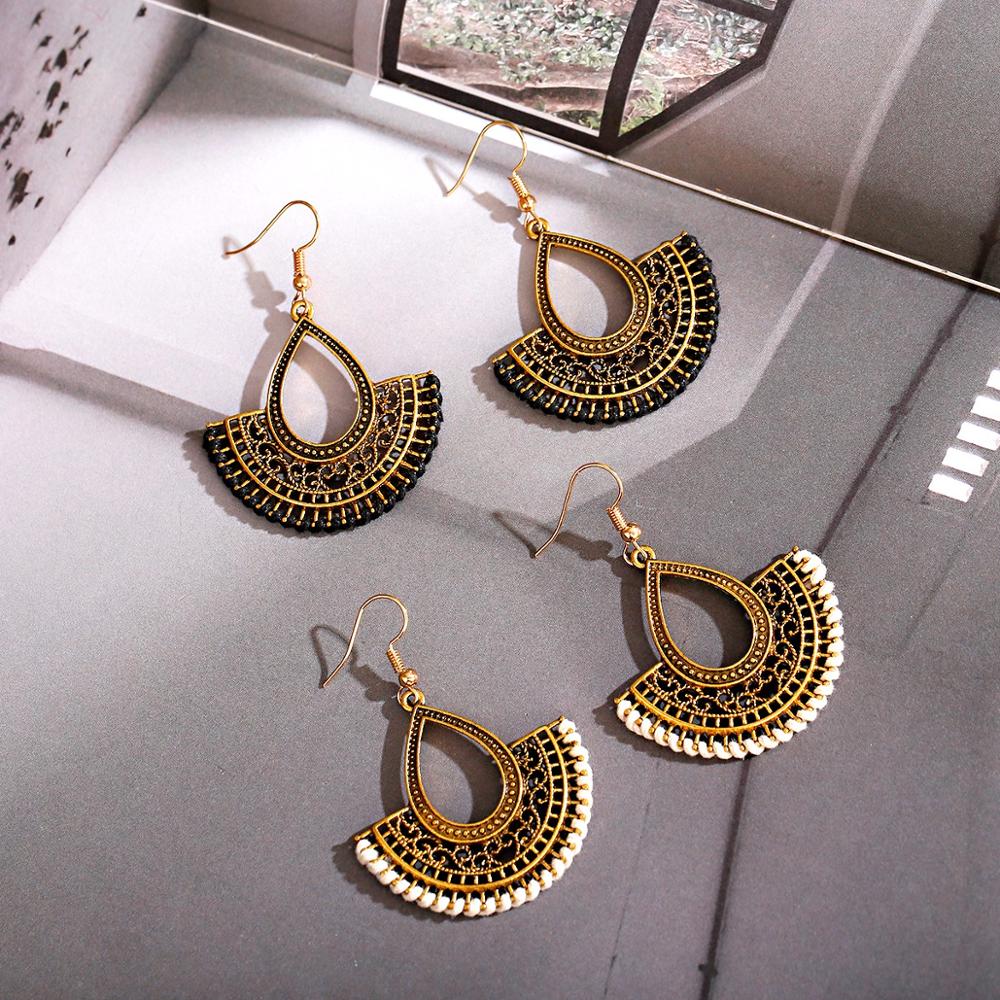 1ペア女性アクセサリー鐘インディアンジュエリー耳リングのヴィ - Women Accessories India のレビューと価格