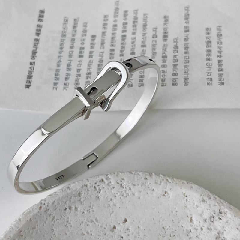 新しい 925 スターリングシルバーメタリックベルトヴィンテ - Resin Bangle Bracelet のレビューと価格