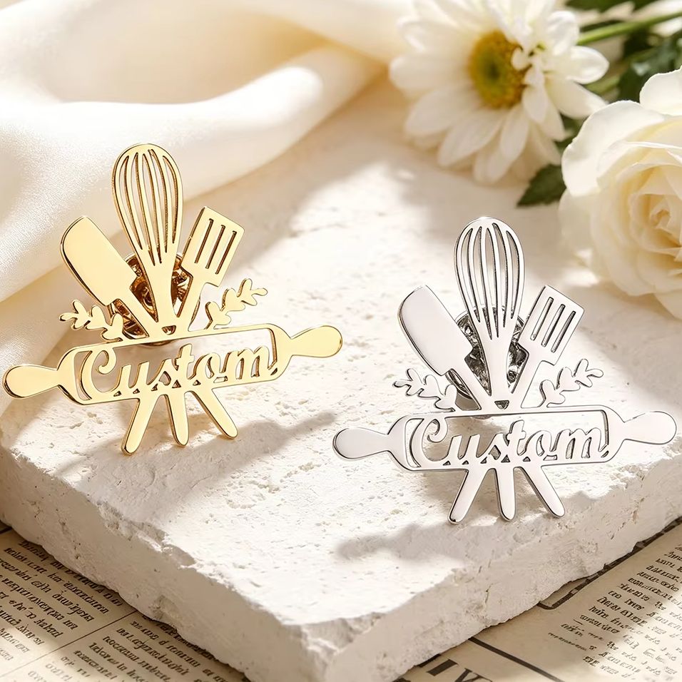 カスタマイズされたパーソナライズされたステンレス製シェフテー - Brooch Pin Gold のレビューと価格