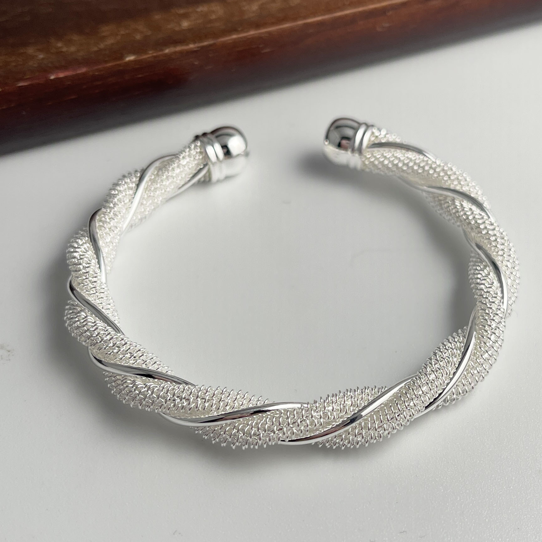 100% ソリッド 925 スターリングシルバーレトロブレス - Resin Bangle Bracelet のレビューと価格