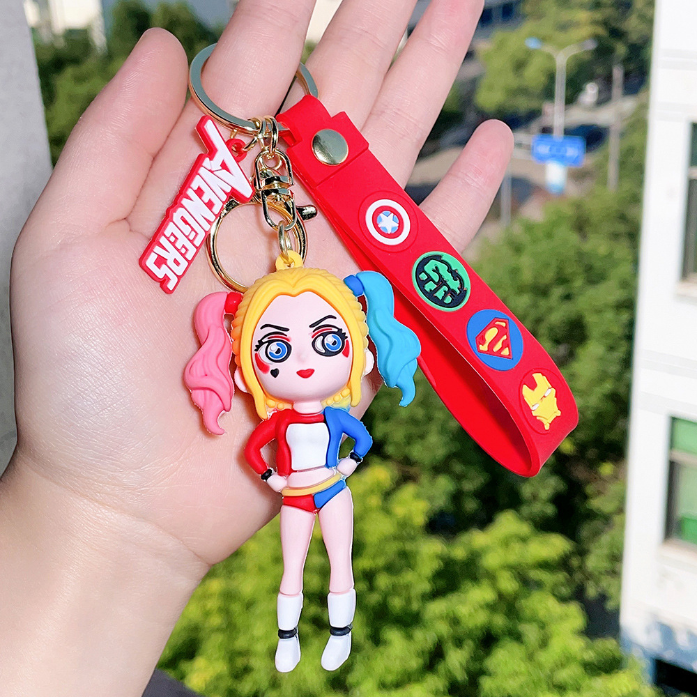 アニメハーレークイン漫画ジョーカーイメージ人形キーホルダーか - Women'S Harley Quinn Accessories のレビューと価格